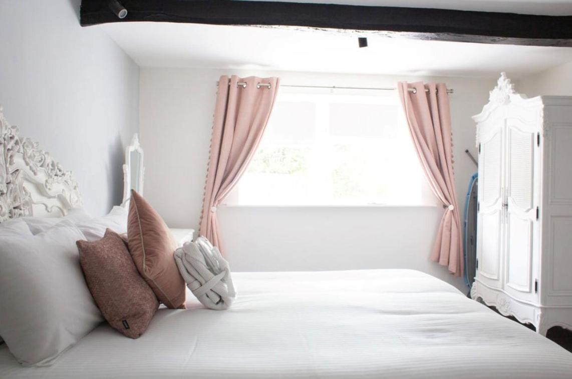 Bert'S Rooms At The Black Horse Inn Brighouse Exterior photo