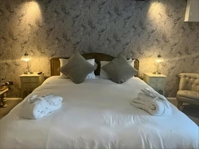 Bert'S Rooms At The Black Horse Inn Brighouse Exterior photo