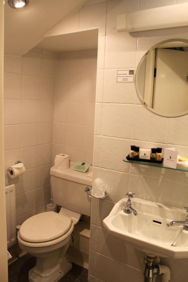 Bert'S Rooms At The Black Horse Inn Brighouse Exterior photo